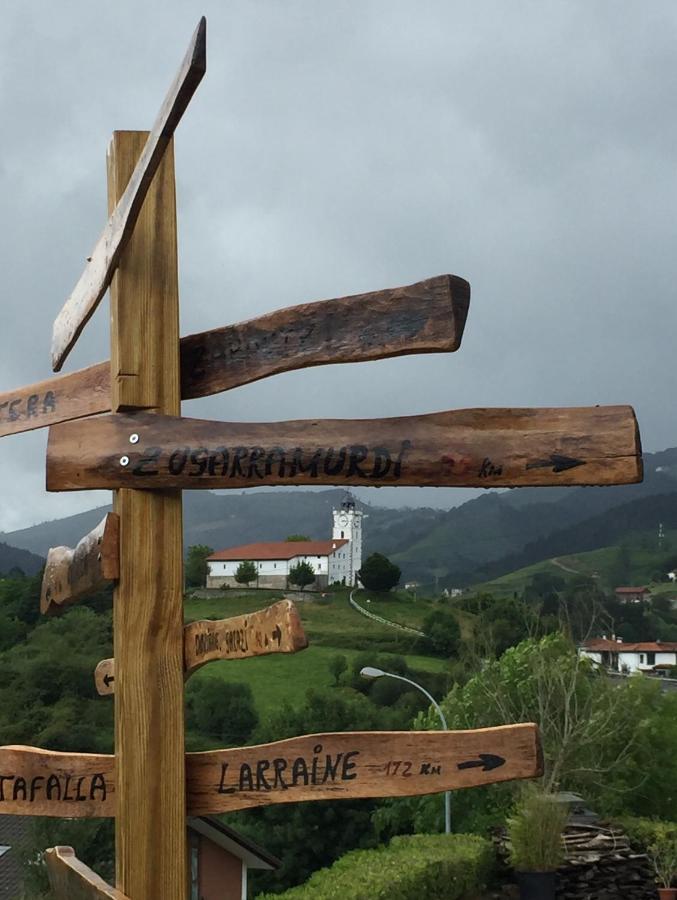 Abaraxka Hostel Disfruta La Via Verde Del Urola Hasta La Playa - Naturaleza Montanas Y Riqueza Cultural Azcoitia Buitenkant foto