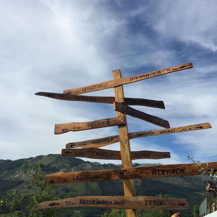 Abaraxka Hostel Disfruta La Via Verde Del Urola Hasta La Playa - Naturaleza Montanas Y Riqueza Cultural Azcoitia Buitenkant foto